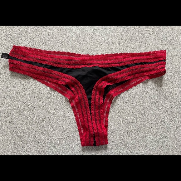 La Vie En Rose 🌹 Black & Red Thong Panties Size Small - Picture 2 of 7